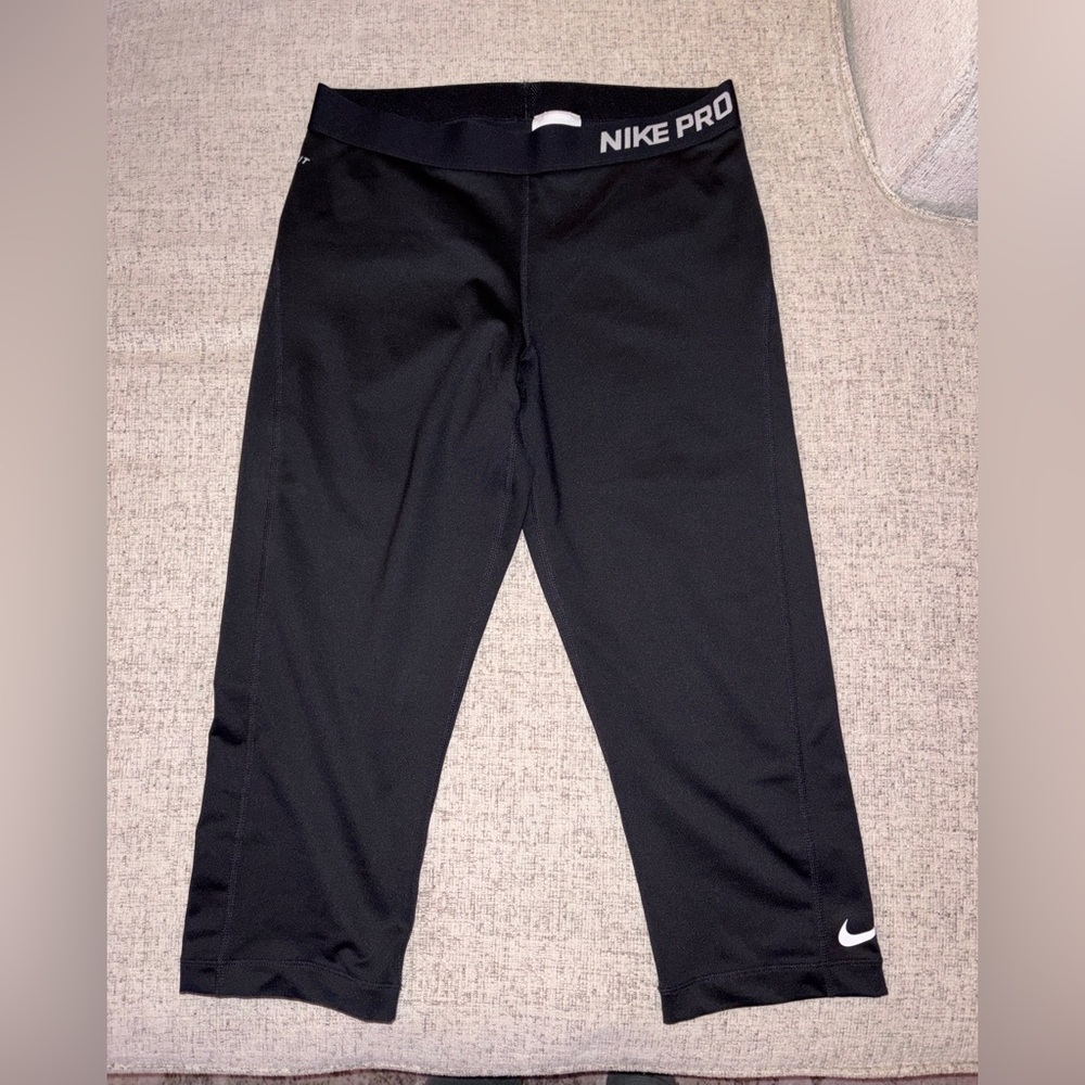 Nike Pro Capri Leggings - image 1